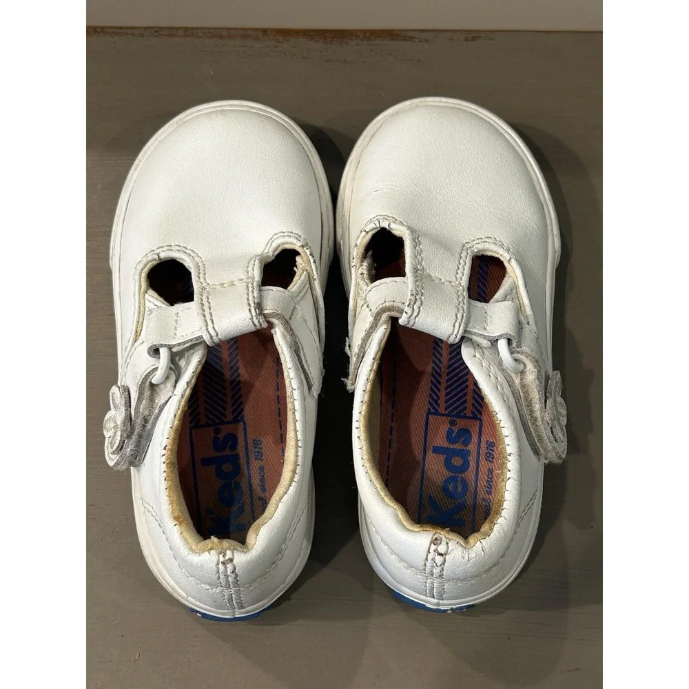 Keds Kids White‎ Shoes Daphne T Strap Sz 6 Slip On Style Spring Summer Casual